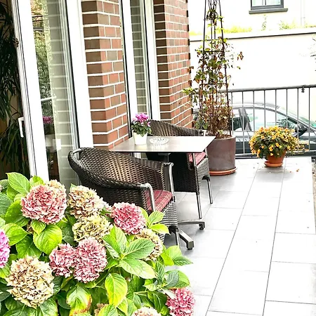 Stadtwohnung In Zentraler Und Ruhiger Lage -wm-tr-1 Pkw Stelp Apartment