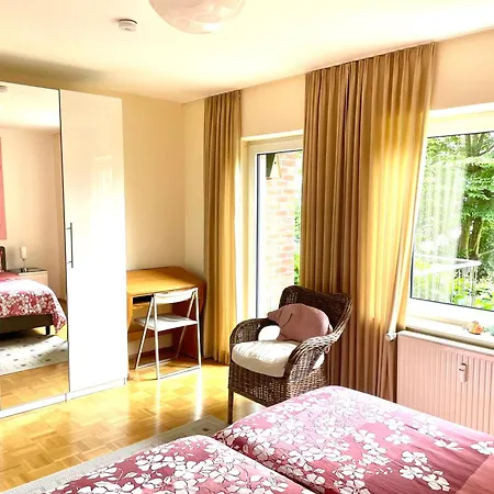 Stadtwohnung In Zentraler Und Ruhiger Lage -wm-tr-1 Pkw Stelp Apartment